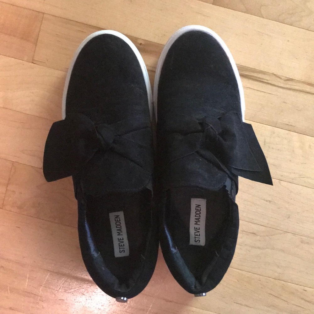 Steve Madden slip on sneakers